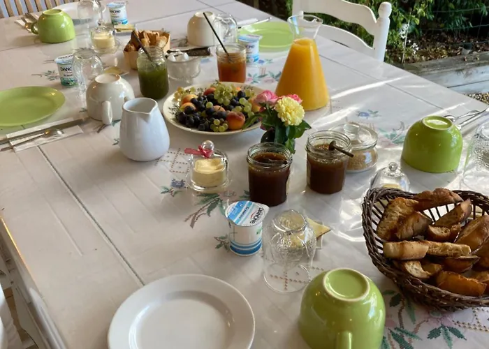 Chez Muriel Et Jef Oda ve Kahvaltı 3*